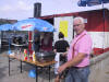 4 ja wie loopt daar door het beeld small